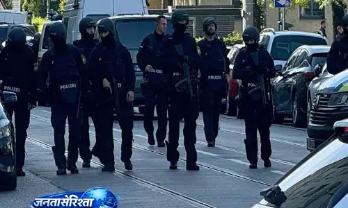 German गुरुद्वारे में हिंसा, मैनेजमेंट और फाइनेंस विवादों के कारण झगड़ा German गुरुद्वारे में हिंसा, मैनेजमेंट और फाइनेंस विवादों के कारण झगड़ा