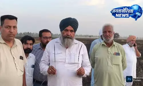 Muktsar में कथित आगजनी, 56 एकड़ गेहूं की फसल जलकर राख Muktsar में कथित आगजनी, 56 एकड़ गेहूं की फसल जलकर राख
