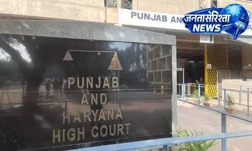 Zirakpur में अवैध होर्डिंग्स हटाने का हाई कोर्ट आदेश Zirakpur में अवैध होर्डिंग्स हटाने का हाई कोर्ट आदेश