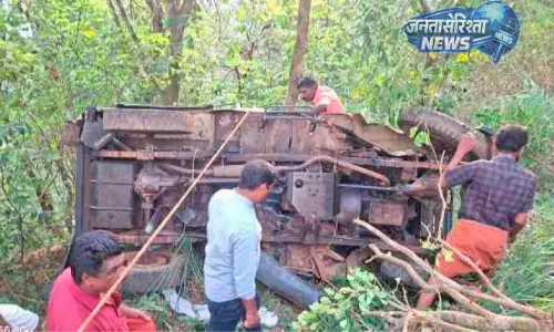 Kerala : जिले में सड़क हादसों में बढ़ोतरी, तीन महीनों में 30 मौतें Kerala : जिले में सड़क हादसों में बढ़ोतरी, तीन महीनों में 30 मौतें