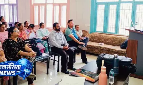 Jalandhar: जनगणना में लगे शिक्षक, बच्चों के एडमिशन में देरी से लोग असंतुष्ट Jalandhar: जनगणना में लगे शिक्षक, बच्चों के एडमिशन में देरी से लोग असंतुष्ट