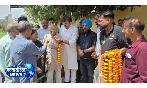 Jammu: वार्ड 32 में जनता के लिए जीवन आसान बनाने वाला नया ड्रेन प्रोजेक्ट शुरू Jammu: वार्ड 32 में जनता के लिए जीवन आसान बनाने वाला नया ड्रेन प्रोजेक्ट शुरू