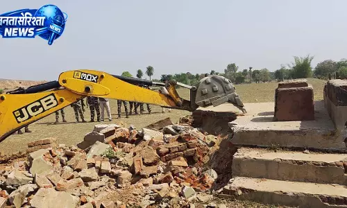 नक्सलवाद पर बड़ा प्रहार, रुझनिया गांव में अवैध स्मारक ध्वस्त