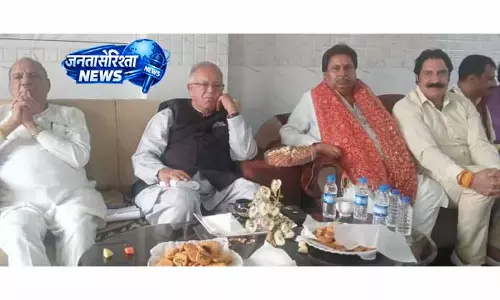 Jammu: राजनीतिक दलों की असत्यापित दलीलों से बचने की चेतावनी Jammu: राजनीतिक दलों की असत्यापित दलीलों से बचने की चेतावनी