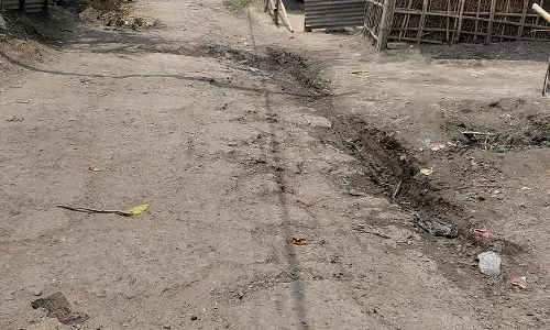 Farrukhabad: सातनपुर में सड़क सुधार की मांग तेज