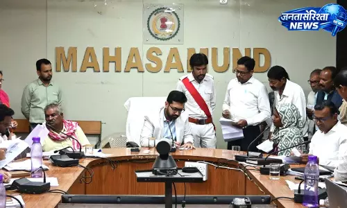 कलेक्टर विनय लंगेह ने जनदर्शन में सुनी लोगों की समस्याएं, 60 आवेदन प्राप्त कलेक्टर विनय लंगेह ने जनदर्शन में सुनी लोगों की समस्याएं, 60 आवेदन प्राप्त