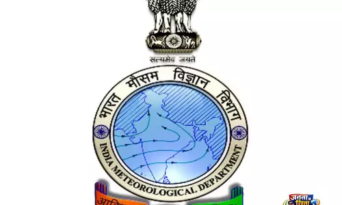 भारत में मौसम का अलर्ट: IMD ने भारी बारिश और आंधी-तूफान के साथ लू चलने की जानकारी दी