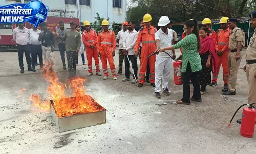 रायपुर में अग्निशमन सेवा सप्ताह के तहत SBI मुख्यालय में मॉकड्रिल