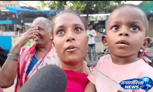 Jagtial की महिला गुस्से में: रेवंत रेड्डी फिर से वोटरों का सामना नहीं कर सकते Jagtial की महिला गुस्से में: रेवंत रेड्डी फिर से वोटरों का सामना नहीं कर सकते