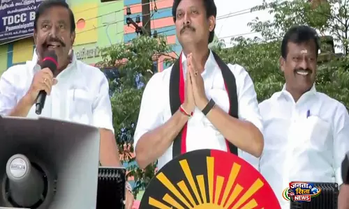 DMK के अंबिल महेश ने जल्दी वोटिंग की अपील की, तिरुवेरुम्बुर में कल्याणकारी उपलब्धियों पर प्रकाश डाला DMK के अंबिल महेश ने जल्दी वोटिंग की अपील की, तिरुवेरुम्बुर में कल्याणकारी उपलब्धियों पर प्रकाश डाला