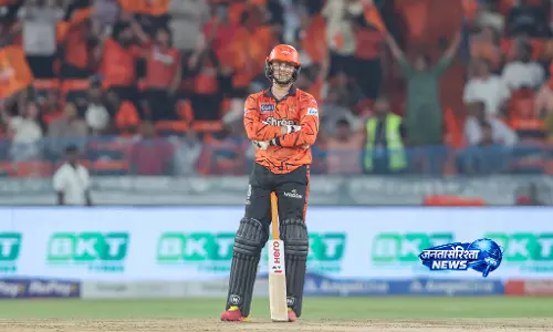 IPL 2026 SRH VS DC : हैदराबाद ने दिल्ली कैपिटल्स को 243 रन का विशाल लक्ष्य IPL 2026 SRH VS DC : हैदराबाद ने दिल्ली कैपिटल्स को 243 रन का विशाल लक्ष्य