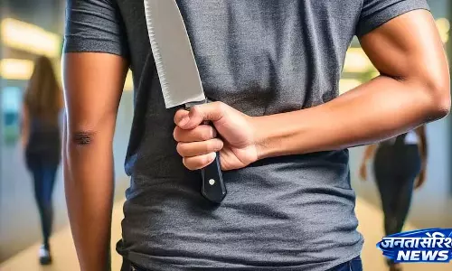 Kurnool Crime: नशे में धुत होने वाले पिता ने डिलीवरी वार्ड के पास पत्नी को चाकू मारा Kurnool Crime: नशे में धुत होने वाले पिता ने डिलीवरी वार्ड के पास पत्नी को चाकू मारा