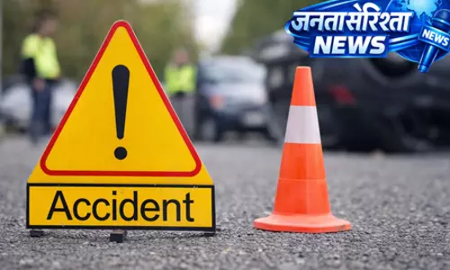 भीषण सड़क हादसा, पांच की मौत तीन घायल