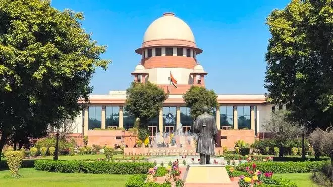 जज के खिलाफ कार्रवाई नहीं रोक सकते, सुप्रीम कोर्ट की सख्ती जज के खिलाफ कार्रवाई नहीं रोक सकते, सुप्रीम कोर्ट की सख्ती