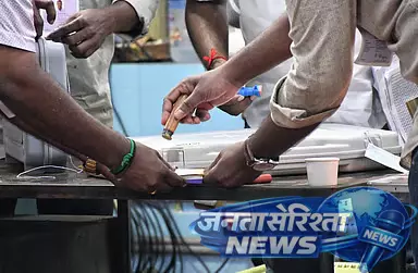 Tamil Nadu: चुनाव से पहले चेन्नई में सर्वदलीय बैठक, खर्च और सुरक्षा पर चर्चा Tamil Nadu: चुनाव से पहले चेन्नई में सर्वदलीय बैठक, खर्च और सुरक्षा पर चर्चा