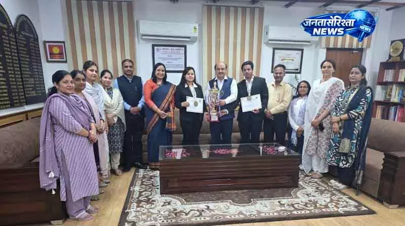 Kurukshetra यूनिवर्सिटी के स्टूडेंट्स को नेशनल मूट कोर्ट अवॉर्ड मिला Kurukshetra यूनिवर्सिटी के स्टूडेंट्स को नेशनल मूट कोर्ट अवॉर्ड मिला