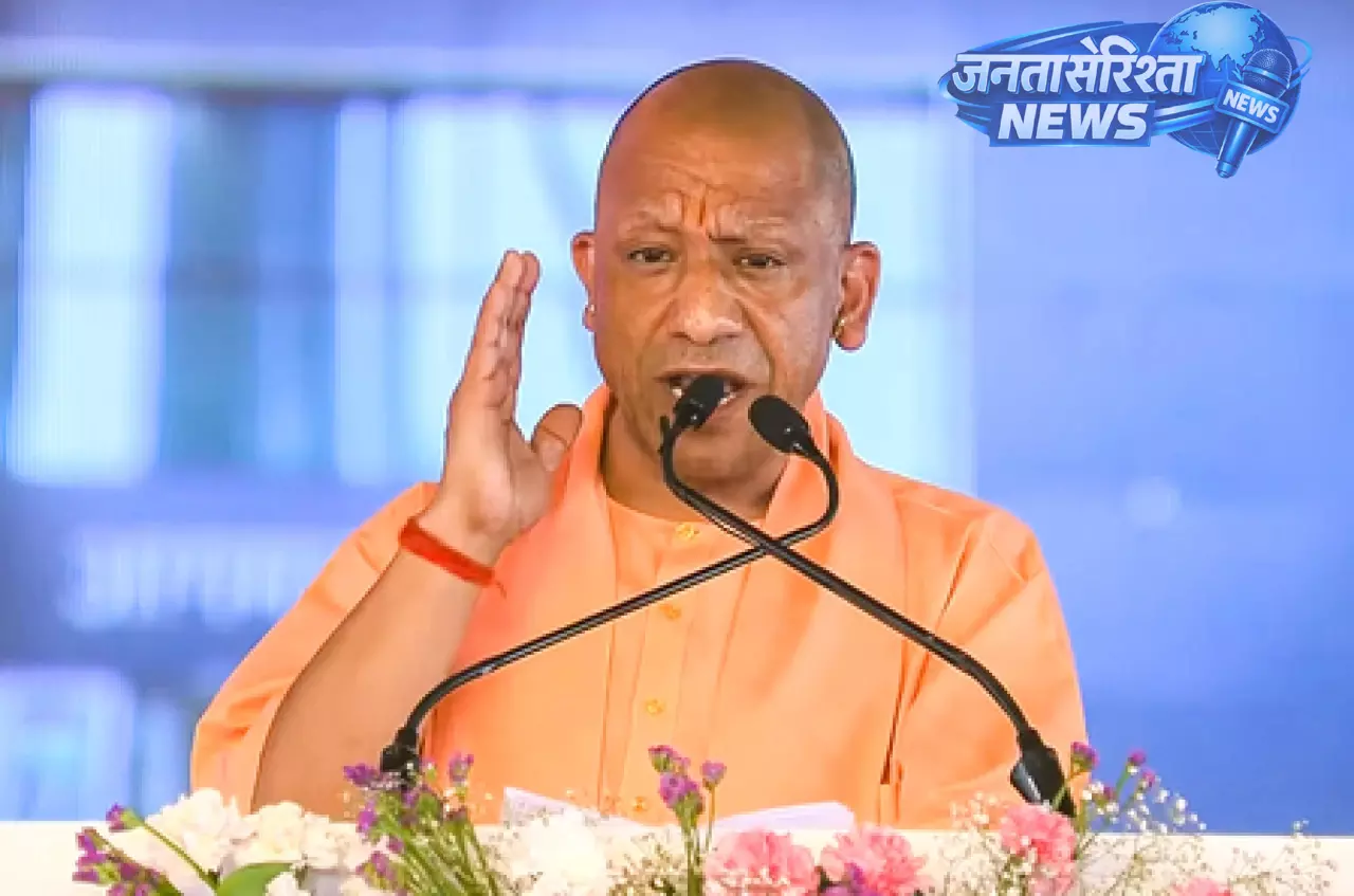 लखनऊ में महिला आरक्षण व परिसीमन विवाद, CM Yogi ने विपक्ष पर निशाना साधा लखनऊ में महिला आरक्षण व परिसीमन विवाद, CM Yogi ने विपक्ष पर निशाना साधा
