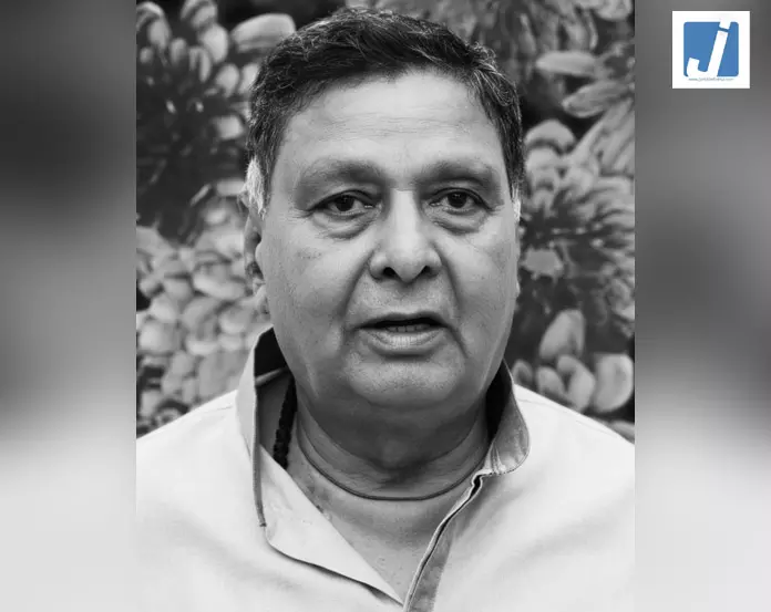 राहुल गांधी ने कांग्रेस के वरिष्ठ नेता अरुण कुमार सिंह के निधन पर जताया दुख, बोले-सरलता और समर्पण की थे मिसाल राहुल गांधी ने कांग्रेस के वरिष्ठ नेता अरुण कुमार सिंह के निधन पर जताया दुख, बोले-सरलता और समर्पण की थे मिसाल