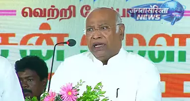 तमिलनाडु कभी भी ज़ुल्म के आगे नहीं झुकेगा : Velachery में खड़गे तमिलनाडु कभी भी ज़ुल्म के आगे नहीं झुकेगा : Velachery में खड़गे