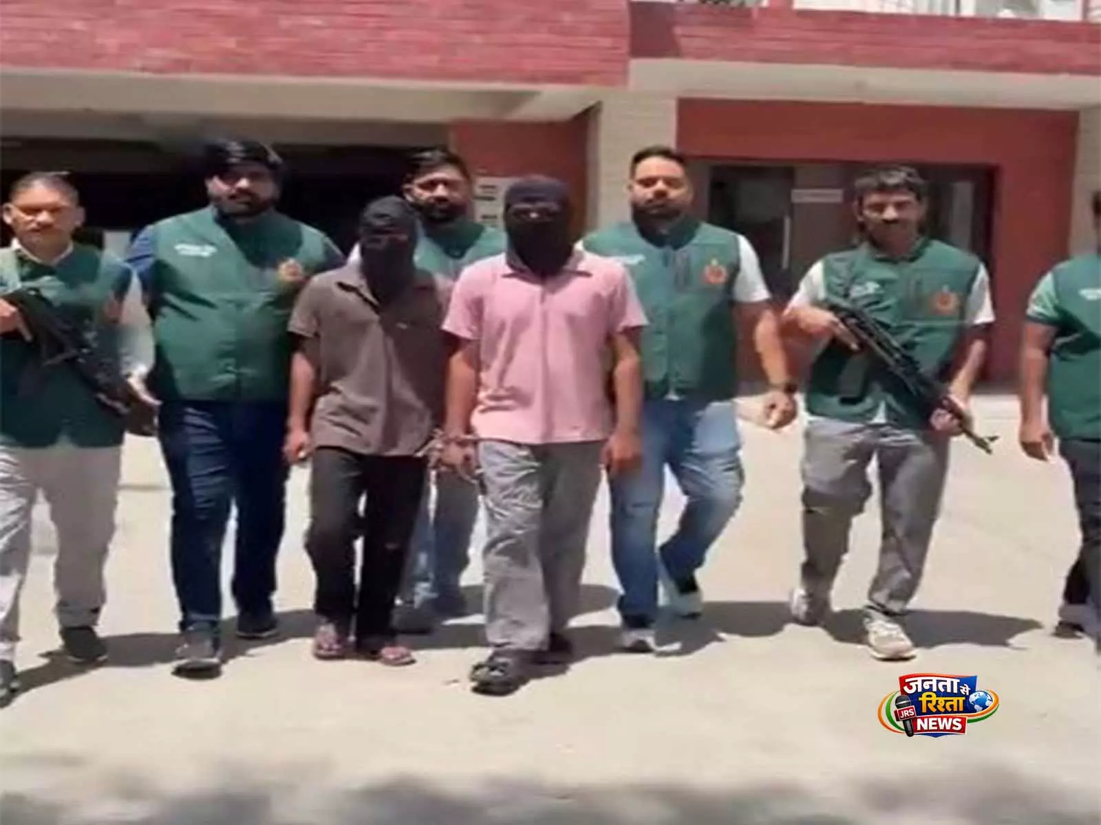 Delhi Police ने पाक-आधारित प्रॉक्सी से जुड़े दो ऑपरेटिव को किया गिरफ्तार Delhi Police ने पाक-आधारित प्रॉक्सी से जुड़े दो ऑपरेटिव को किया गिरफ्तार