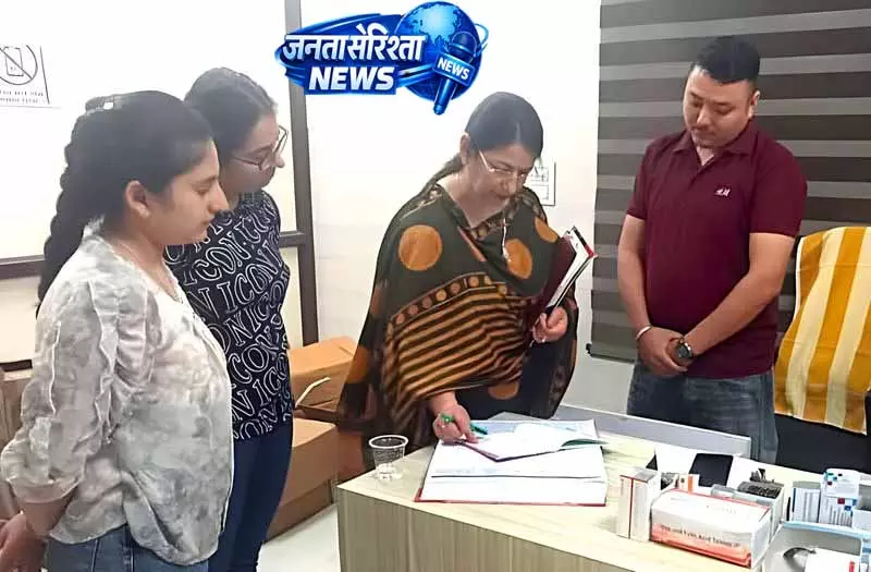 स्वास्थ्य सेवाओं की गुणवत्ता जांचने Paldi Clinic का निरीक्षण स्वास्थ्य सेवाओं की गुणवत्ता जांचने Paldi Clinic का निरीक्षण