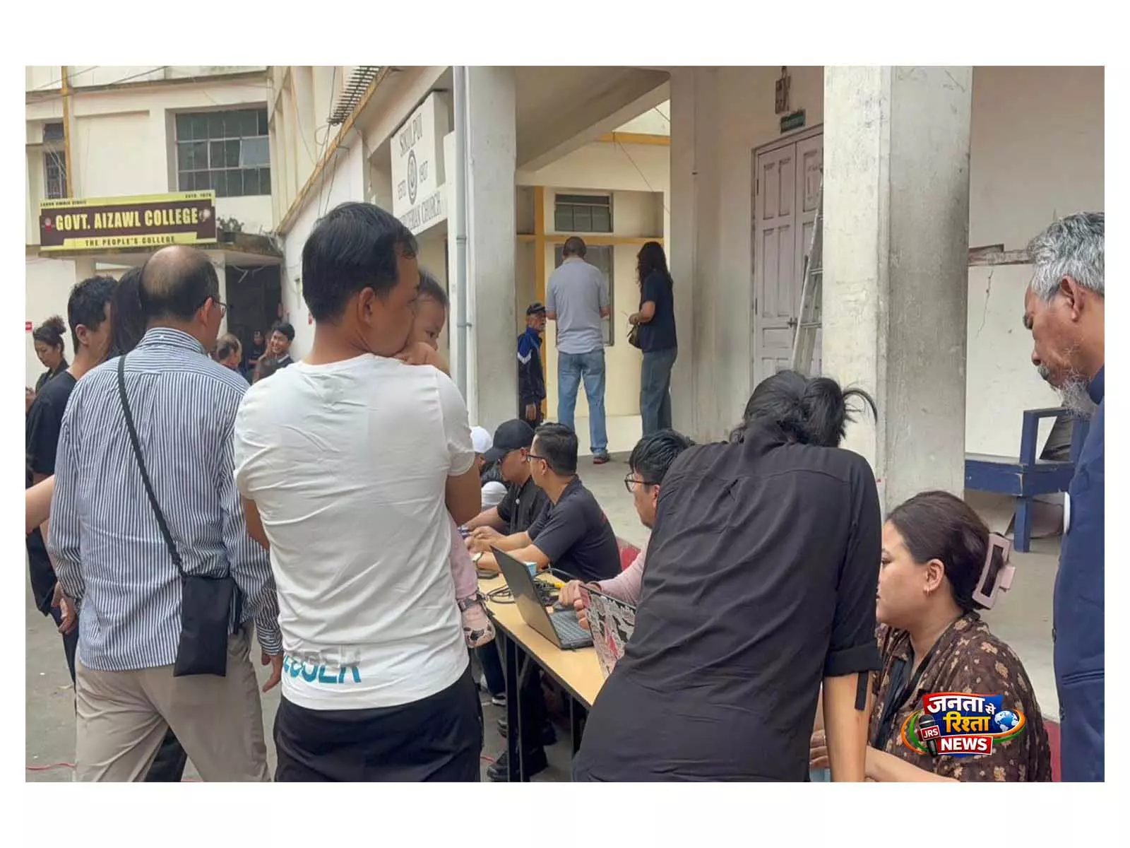 Aizawl नगर निगम के लिए मतदान जारी Aizawl नगर निगम के लिए मतदान जारी