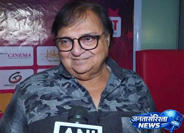 राकेश बेदी ने Saath Saath को याद किया, जिसमें उन्होंने बिना सैलरी या ट्रैवल मनी के काम किया था राकेश बेदी ने Saath Saath को याद किया, जिसमें उन्होंने बिना सैलरी या ट्रैवल मनी के काम किया था