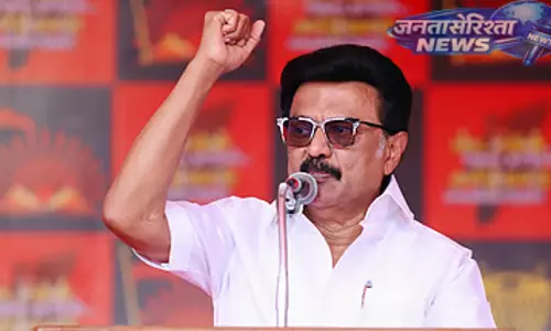 DMK गठबंधन को दो और संगठनों का समर्थन, चुनाव में मजबूती का दावा DMK गठबंधन को दो और संगठनों का समर्थन, चुनाव में मजबूती का दावा