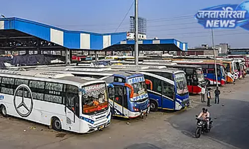 Tamil Nadu : चुनाव के दौरान ओमनी बसों पर सख्ती, अधिक किराया वसूली पर कार्रवाई की चेतावनी Tamil Nadu : चुनाव के दौरान ओमनी बसों पर सख्ती, अधिक किराया वसूली पर कार्रवाई की चेतावनी