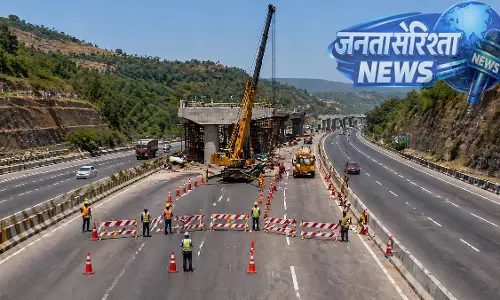 Kusgaon में मेंटेनेंस के कारण एक्सप्रेसवे पर 3 घंटे ट्रैफिक बंद Kusgaon में मेंटेनेंस के कारण एक्सप्रेसवे पर 3 घंटे ट्रैफिक बंद