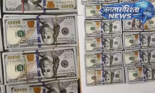 Indore: बड़ी चोरी, नकाबपोश गैंग ने 10 लाख की विदेशी करेंसी सहित कीमती सामान उड़ाया Indore: बड़ी चोरी, नकाबपोश गैंग ने 10 लाख की विदेशी करेंसी सहित कीमती सामान उड़ाया