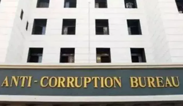 Srinagar: भ्रष्टाचार मामले में पूर्व पीडब्ल्यूडी अधिकारी पर शिकंजा Srinagar: भ्रष्टाचार मामले में पूर्व पीडब्ल्यूडी अधिकारी पर शिकंजा