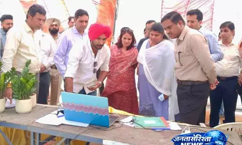 FCI अधिकारी ने Ambala कैंट मंडी का निरीक्षण किया, ई-खरीद पर चर्चा FCI अधिकारी ने Ambala कैंट मंडी का निरीक्षण किया, ई-खरीद पर चर्चा