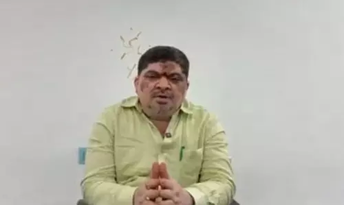 तेलंगाना के परिवहन मंत्री ने निगम के कर्मचारियों से हड़ताल खत्म करने का किया आग्रह, 32 में से 29 मांगें मानी