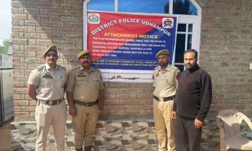 ऊधमपुर पुलिस ने बारामूला के कथित ड्रग तस्कर की 45 लाख की संपत्ति ज़ब्त की ऊधमपुर पुलिस ने बारामूला के कथित ड्रग तस्कर की 45 लाख की संपत्ति ज़ब्त की
