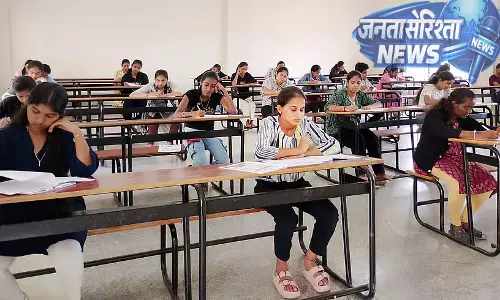 CET परीक्षा: CCTV कैमरा निगरानी CET परीक्षा: CCTV कैमरा निगरानी