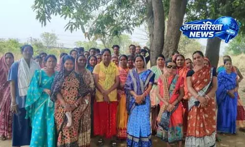 Jharsuguda: प्रदर्शनकारियों का दावा, पुलिस ने प्राइवेट पावर प्लांट पर दबाव डाला