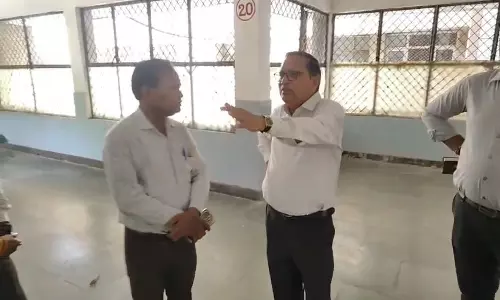 Farrukhabad: निरीक्षण से पहले लोहिया अस्पताल में विशेष सफाई Farrukhabad: निरीक्षण से पहले लोहिया अस्पताल में विशेष सफाई
