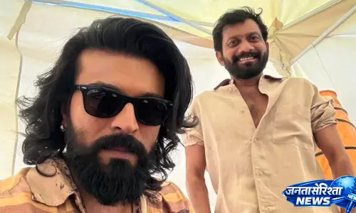 Peddi: क्या राम चरण 6 दिनों में एक्शन ड्रामा की शूटिंग पूरी कर लेंगे? Peddi: क्या राम चरण 6 दिनों में एक्शन ड्रामा की शूटिंग पूरी कर लेंगे?