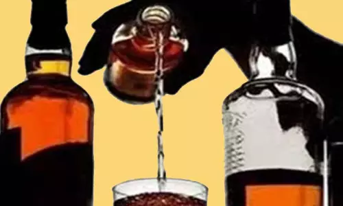 Asansol: अवैध शराब पर बर्धमान में आबकारी विभाग की बड़ी कार्रवाई Asansol: अवैध शराब पर बर्धमान में आबकारी विभाग की बड़ी कार्रवाई