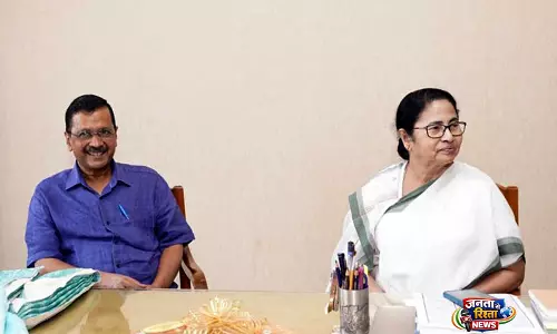 चुनाव से पहले Arvind Kejriwal ने ममता बनर्जी को दिया समर्थन चुनाव से पहले Arvind Kejriwal ने ममता बनर्जी को दिया समर्थन