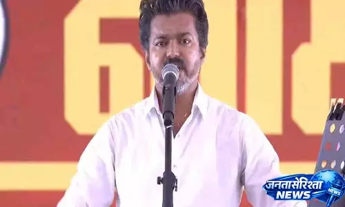 TVK नेता और एक्टर विजय ने अपने अनोखे अंदाज़ में अपने राजनीतिक विरोधियों पर निशाना साधा