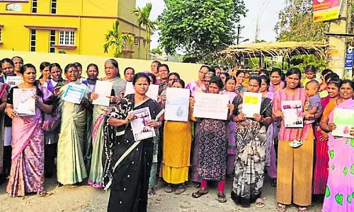 केंद्र महिला आरक्षण लाने में विफल रहा: Dr Meenakshi केंद्र महिला आरक्षण लाने में विफल रहा: Dr Meenakshi