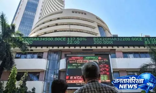 अमेरिका-ईरान वार्ता रुकने से Sensex 700 अंक गिरा, निफ्टी 200 अंक नीचे