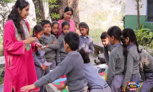 Dehradun का उल्टा स्कूल सीखने के नियम फिर से लिख रहा