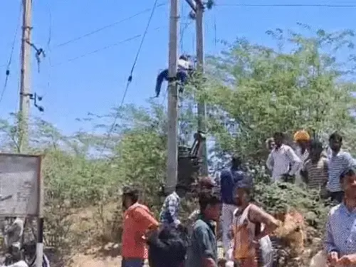Jalore: विद्युत हादसे ने ली कर्मचारी की जान Jalore: विद्युत हादसे ने ली कर्मचारी की जान