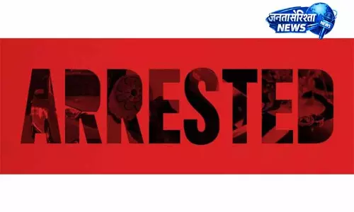 Jammu: पुलिस ने अवैध नशा तस्करी में सफलता पाई Jammu: पुलिस ने अवैध नशा तस्करी में सफलता पाई