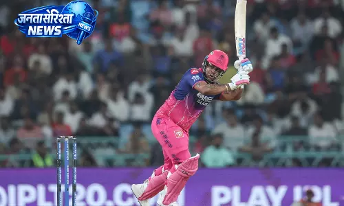 IPL 2026: लखनऊ के मोहसिन खान का जलवा, शिमरोन हेटमायर आउट