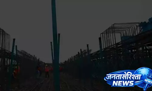 मुंबई-अहमदाबाद बुलेट ट्रेन प्रोजेक्ट में तेजी, वायाडक्ट पर ट्रैक बिछाने का काम जारी