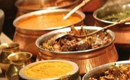 दावत में शामिल मेहमान फूड प्वाइजनिंग के शिकार, एक की मौत से खुशियों के बीच मातम दावत में शामिल मेहमान फूड प्वाइजनिंग के शिकार, एक की मौत से खुशियों के बीच मातम